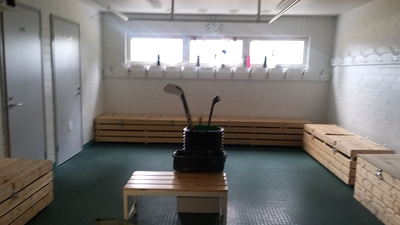 Leirintäaluemajoitus-Suomussalmen-jäähalli-pukuhuone.png Leirintäaluemajoitus-Suomussalmen-jäähalli-pukuhuone.png