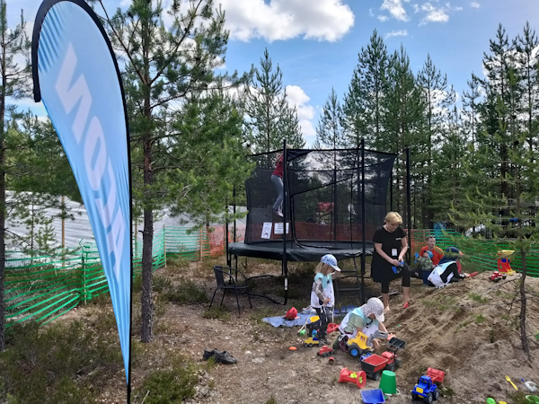 Kainuun-Rastiviikko-2026-suunnistusviikko-Kainuu-Orienteering-Week-Säynäjä-Suomussalmi-Finland-ACON-trampoliinit-Rastiviikolla-1.png